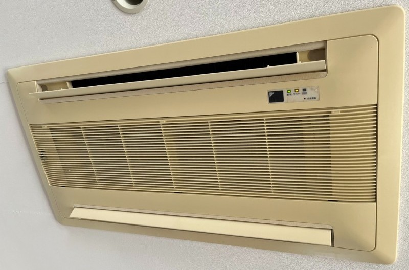 天井埋め込み型エアコン1方向・2方向